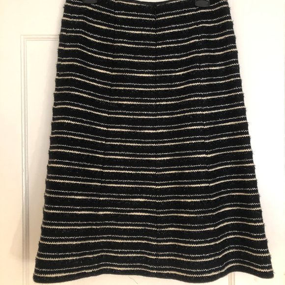Vintage CHANEL A-line tweed striped skirt (FR 40) - Picture 4 of 9
